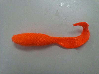 ＜ガルプワーム＞　オレンジ色で目立つしお尻のピロピロが魚を誘うニクイやつ　意外と使い勝手が良い